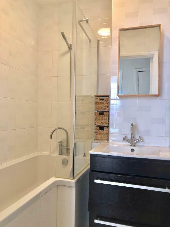 Stylish Apartment In Victoria London Kültér fotó